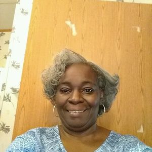 Meet your Posher, Cynthia